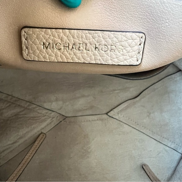 Michael Kors Junie Tote Large Pebbled Leather Bag Butternut Beige Neutral Purse - Picture 6 of 10